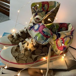 COASH SHOES COASH WOMEN’S HI TOP SIZE 6 1/2 B🦋